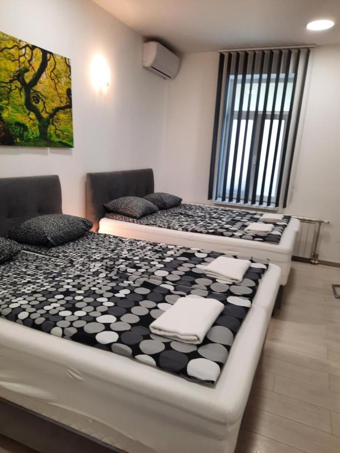 Apartments Petrova170 ซาเกร็บ ภายนอก รูปภาพ