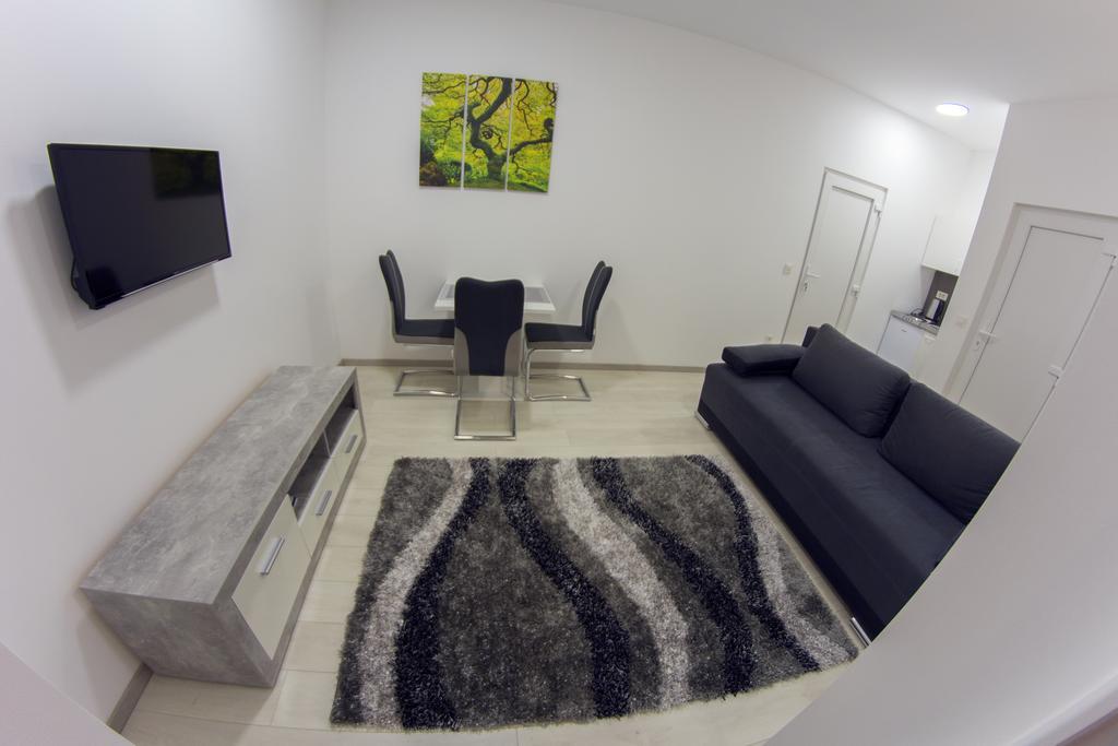 Apartments Petrova170 ซาเกร็บ ภายนอก รูปภาพ